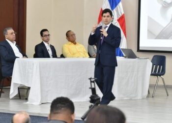 Profesionales y técnicos impulsan creación mediante decreto de ADOMCID