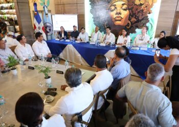 Wellington Arnaud y BM socializan proyecto de agua en Moca y Gaspar Hernández