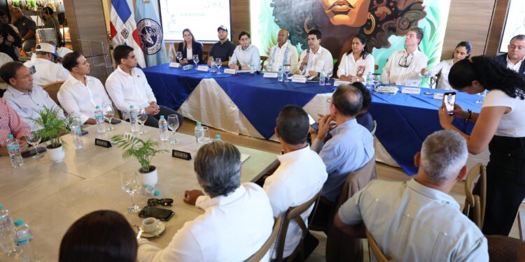 Wellington Arnaud y BM socializan proyecto de agua en Moca y Gaspar Hernández