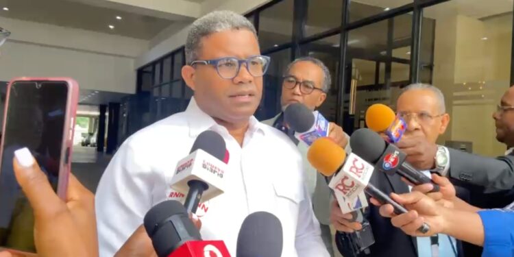 Robert Polanco llama a respetar la autonomía del Congreso Nacional