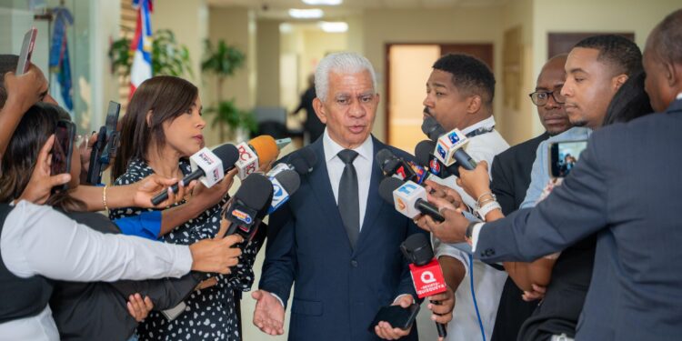 Presidente del Senado defiende procesos legislativos: “proyectos no se aprueban al vapor»