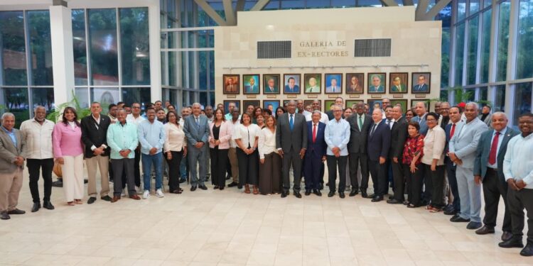 UASD incorpora retrato oficial de Editrudis Beltrán a su Galería de Exrectores