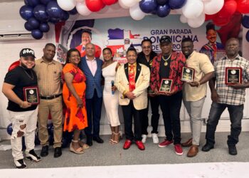 Gran Parada Dominicana del Bronx reconoce a cinco destacadas personalidades de San Cristóbal