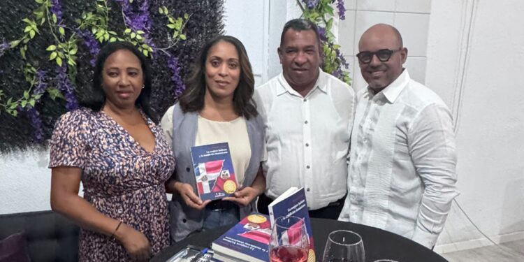 Francisco Tavárez presenta su libro “La conjura haitiana y la maldición dominicana” en Madrid