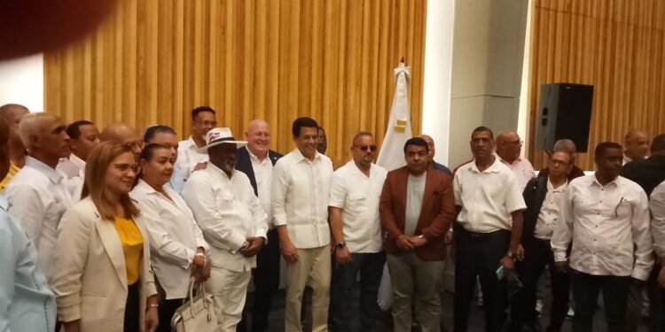 Presidente de MOCHOTRAN firma convenio fortalece Movilidad Turística Sostenible