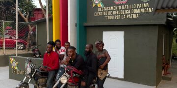 Patrullas del Ejército interceptan a 37 migrantes indocumentados en tres provincias fronterizas