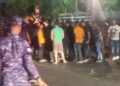 Bombas lagrimógenas: Tensión en la Fernández Domínguez por apagones en Cayenas y Residencial Amalia