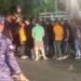 Bombas lagrimógenas: Tensión en la Fernández Domínguez por apagones en Cayenas y Residencial Amalia