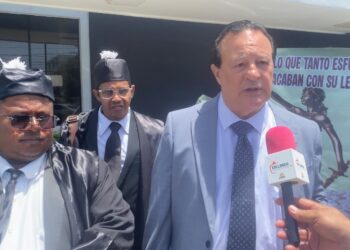 Dr. Ramón Báez Acosta: Aplazan audiencia de demanda entre hermanos en el Distrito Nacional