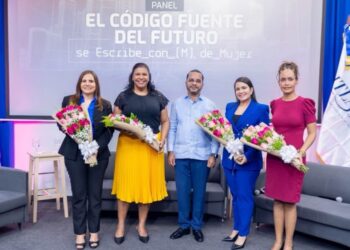 ITLA promueve liderazgo femenino en las áreas STEAM con panel sobre innovación y tecnología