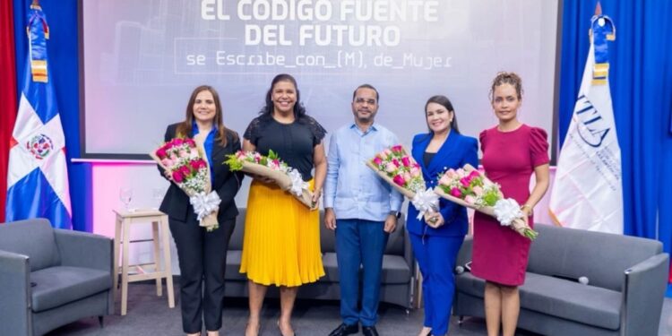 ITLA promueve liderazgo femenino en las áreas STEAM con panel sobre innovación y tecnología