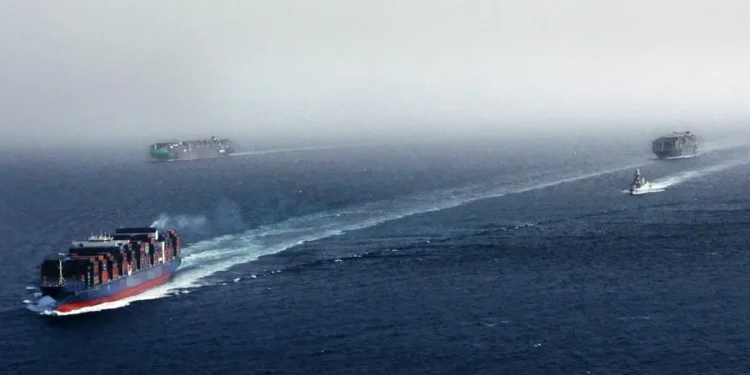 ONU exige proteger a más de 6,000 marinos varados en el estrecho de Ormuz
