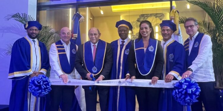 UNISNORTE celebra su primera graduación e inaugura moderna sede académica en SDN