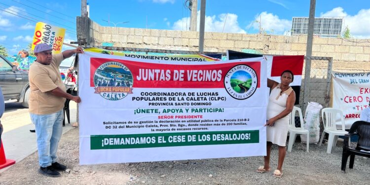 La caleta: desalojos tienen en zozobra a sus moradores. Amenazan llevar protesta a palacio