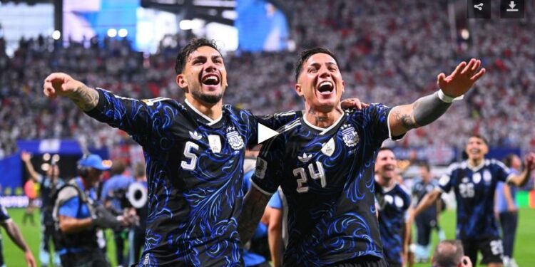 Argentina se agiganta otra vez y elimina a Inglaterra del Mundial con una remontada heroica