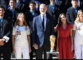 La Familia Real y Pedro Sánchez reciben a los campeones del mundo en Madrid