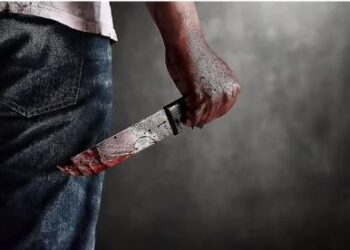 Joven repartidor muere apuñalado en presunta riña con tres hermanos en Santiago