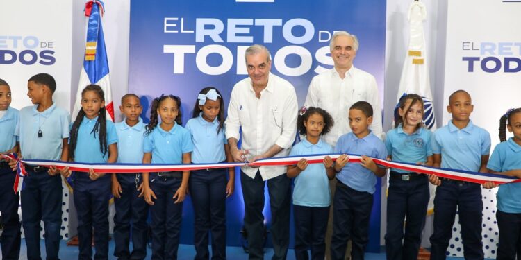 Presidente Abinader inaugura techado deportivo y nuevas aulas en la Escuela Primaria Félix Lope de Vega