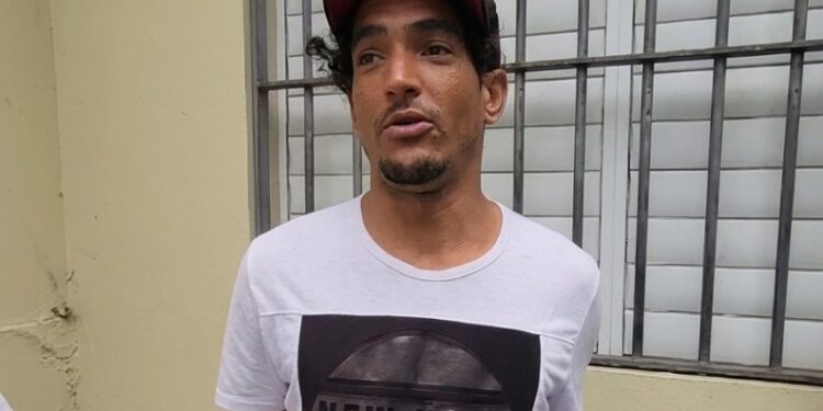 PN investiga destino de RD$900,000 que un hombre con trastornos mentales halló y repartió en Santiago
