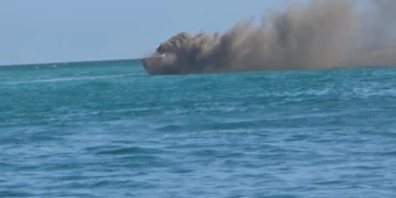 Explosión en lancha que regresaba de Isla Saona deja al menos 23 heridos; investigan causas del accidente