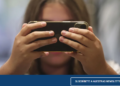 Francia aprueba la prohibición de redes sociales para menores de 15 años, pionera en Europa