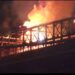 Puente de Brooklyn se incendia durante fuegos artificiales