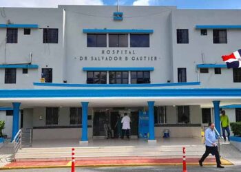 PLD denuncia crisis hospitalaria y exige declarar en emergencia el sector salud