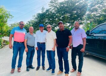 Jhonson Encarnación y Dagoberto Rodríguez impulzan camino vecinal unirá cuatro provincias del Sur
