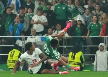 Inglés Jarell Quansah suspendido dos partidos en el Mundial