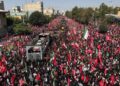 Dolientes abarrotan procesión fúnebre en Teherán por líder supremo irán, el ayatolá Alí Jamenei