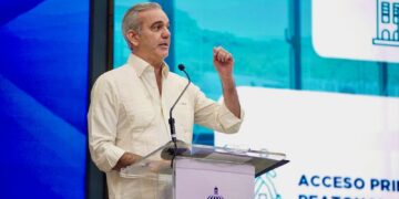 Presidente Abinader inaugura el nuevo Centro UASD Santiago Rodríguez