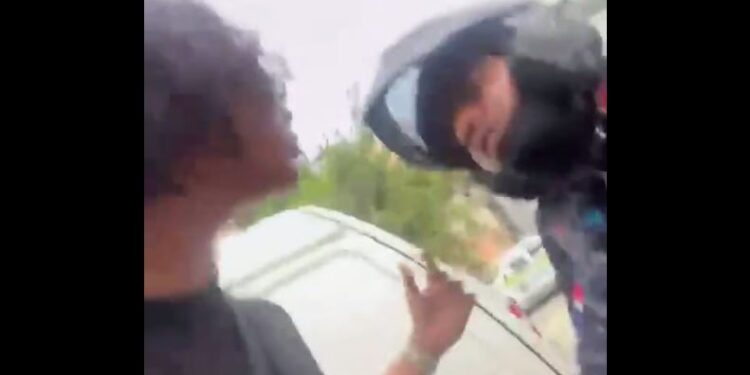 NO FUE INTERCAMBIO DE DISPARO; Policía mata joven en Herrera: “No era un delincuente”