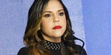 Decretos Julia Múñiz presidirá Consejo de APORDOM y Francisco Campos será su director