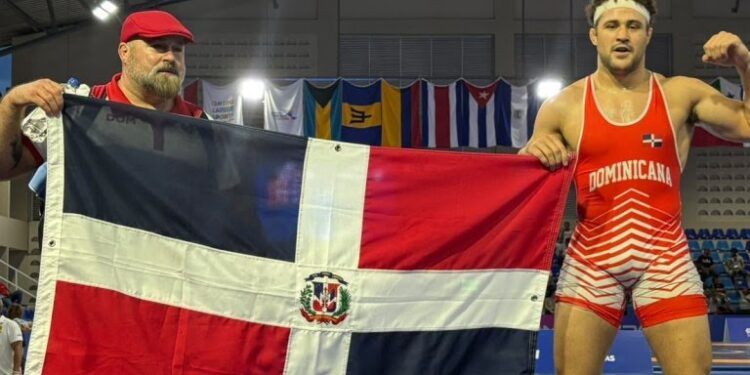 Cristopher Foca eligió ser dominicano y lo celebró con una medalla de oro