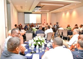 FEDOM ejecutará Plan de Desarrollo del Béisbol Dominicano con fondos de premio del Clásico Mundial 2026