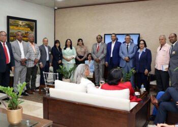 FOPPPREDOM y pleno de la JCE sostienen encuentro de trabajo con treinta partidos politicos