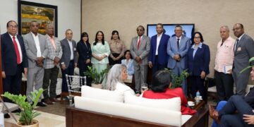 FOPPPREDOM y pleno de la JCE sostienen encuentro de trabajo con treinta partidos politicos