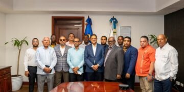 G-12 respalda gestión de Méndez y garantiza que no habrá aumento del pasaje en sus rutas