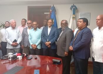 El Grupo G12 descarta aumento de pasajes y acuerda con Intrant plan para reducir accidentes de tránsito