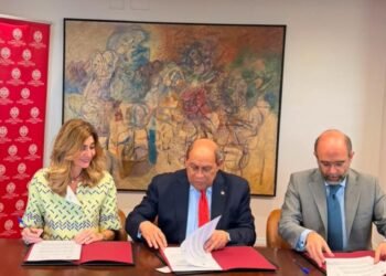 Ministro Rafael Santos Badía impulsa desde España la continuidad de la transformación educativa dominicana