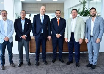 UNICARIBE recibe ministro argentino Federico Sturzenegger para dialogar sobre liderazgo, transformación del Estado e innovación pública