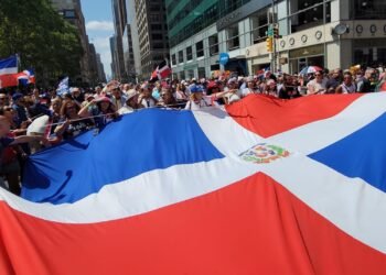 Estiman rotura de tradiciones empañaron este año lucidez desfiles dominicanos en NYC; por primera vez no asiste un cónsul de RD