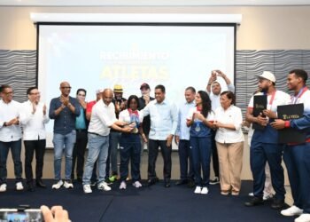 La Vega premia campeones de los pasados Juegos Centroamericanos y del Caribe