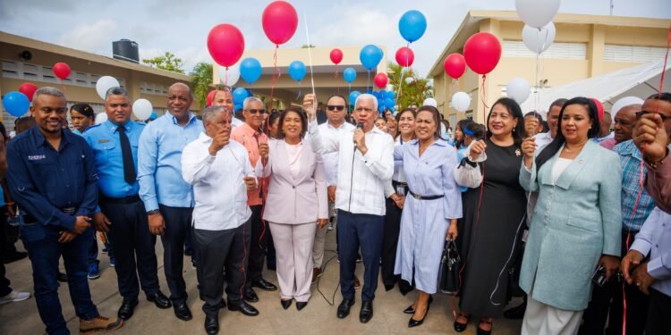 Ricardo de los Santos: «Invertir en educación es invertir en democracia»