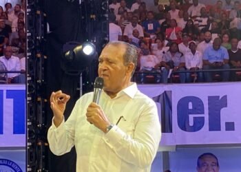 Marte juramenta estructuras del PPG y anuncia reformas a Salud y Seguridad Social