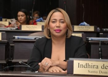 Indhira De Jesús impulsa proyecto para acumular fondos no utilizados en medicamentos