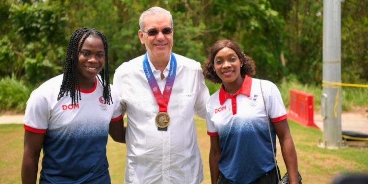Presidente Abinader es reconocido por su visión y aportes al éxito de los XXV Juegos Centroamericanos y del Caribe Santo Domingo 2026