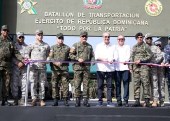 Presidente Abinader inaugura moderno Batallón de Transportación del Ejército