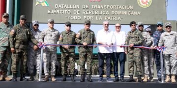 Presidente Abinader inaugura moderno Batallón de Transportación del Ejército