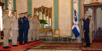 Abinader juramento a nuevos comandantes del Ejército y Fuerza Aérea y al director de la PN